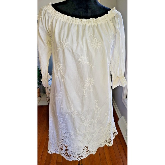 cliche Dresses & Skirts - Ambercrombie Dress Womens Sz Sm White Off Shoulder Floral Embroidery Peasant